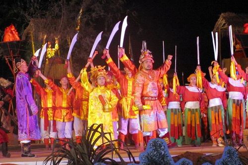 Kỷ niệm 135 năm Ngày Vua Hàm Nghi ban Dụ Cần Vương (13-7-1885 - 13-7-2020): Tri ân hội tụ