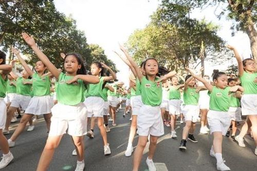 Hơn 2.100 HS tham gia đồng diễn thể dục tại ngày chạy Olympic vì sức khỏe năm 2020
