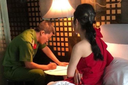 Triệt phá đường dây bán dâm giá hàng chục nghìn USD ở TP. Hồ Chí Minh