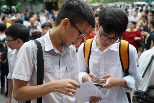 Hơn 2.500 thí sinh tranh suất vào lớp 10 THPT chuyên Khoa học Tự nhiên