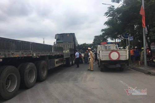 Thanh niên tử vong dưới gầm ô tô sau cú va chạm với xe máy