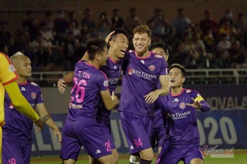 Sài Gòn đòi lại ngôi đầu sau trận thắng đậm Thanh Hóa