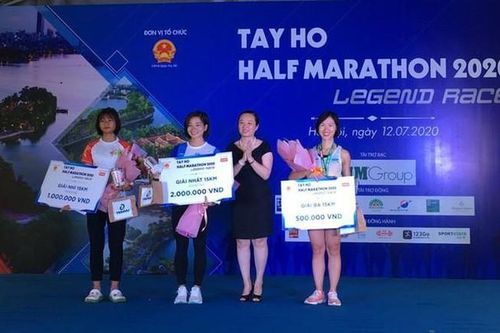 Nguyễn Thị Oanh không có đối thủ ở nội dung 15km