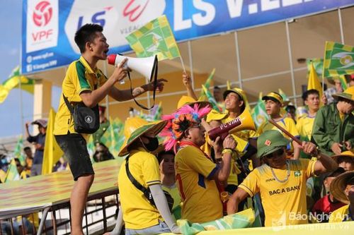 Trực tiếp Sông Lam Nghệ An - Hồng Lĩnh Hà Tĩnh: Phan Văn Đức kiến tạo, Hồ Tuấn Tài ghi bàn gỡ hòa