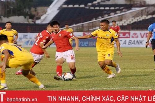 Hồng Lĩnh Hà Tĩnh bị chia điểm đầy tiếc nuối trong trận derby xứ Nghệ