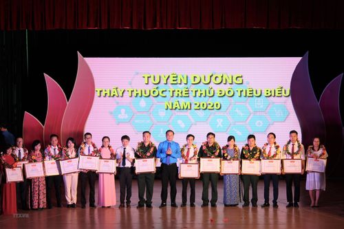 Vinh danh các thầy thuốc trẻ Thủ đô và trao Giải thưởng Đặng Thùy Trâm