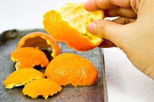 Vỏ cam đừng vội vứt bỏ, cứ đặt vào tủ lạnh đảm bảo thức ăn để cả tuần vẫn tươi ngon như mới