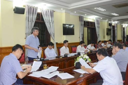 Thống nhất đề nghị hỗ trợ phụ cấp cho nhân viên y tế thôn bản và cô đỡ thôn bản từ ngày 1/1/2021