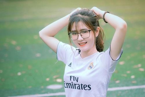 Vẻ đẹp thu hút mọi ánh nhìn của nữ sinh Học viện Nông nghiệp
