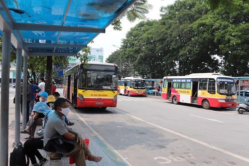 Hà Nội đã cấp 330.000 thẻ đi xe buýt miễn phí
