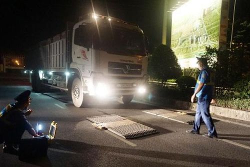 Giám sát chặt chẽ doanh nghiệp vận tải hàng hóa có nhiều phương tiện vi phạm tải trọng