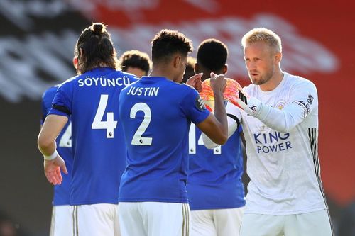 MU sáng cửa vào top 4 sau khi Leicester thua Bournemouth 1-4