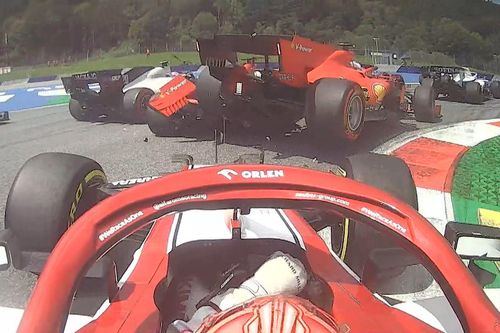 Leclerc va chạm với Vettel khiến Ferrari thảm bại tại chặng 2