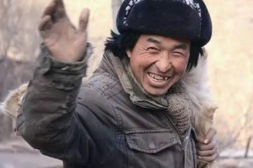 Giảng viên Trung Quốc bỏ phố lên núi, sống như người nguyên thủy