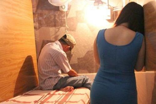 Nhân viên hàng loạt quán cà phê, massage ở Đồng Nai kích dục cho khách