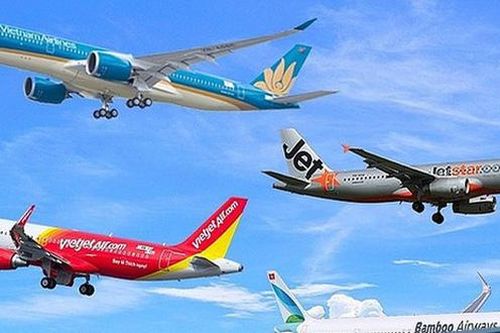 Giá vé máy bay tăng cao trở lại