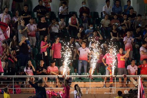 Vòng 9 V.League 2020: Hai đội chủ sân Thống Nhất lên ngôi