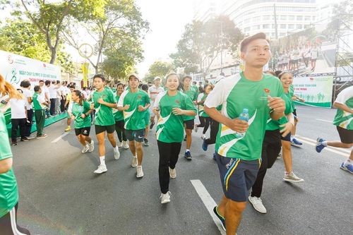 TP.HCM: Hơn 30.000 người tham dự 'Ngày chạy Olympic vì sức khỏe toàn dân'