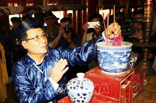 Khánh thành Đền tưởng niệm và lễ rước long vị Vua Hàm Nghi
