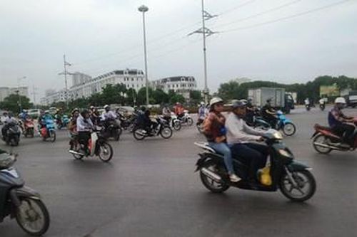 Cần lắp đèn tín hiệu giao thông ở ngã ba vòng xuyến Văn Điển-Thanh Oai