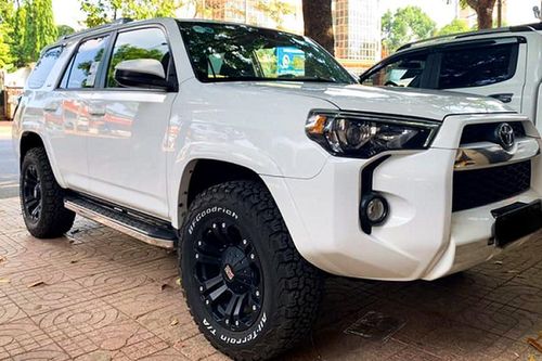Toyota 4Runner đời 2014 'thách cưới' 1,95 tỷ ở Sài Gòn