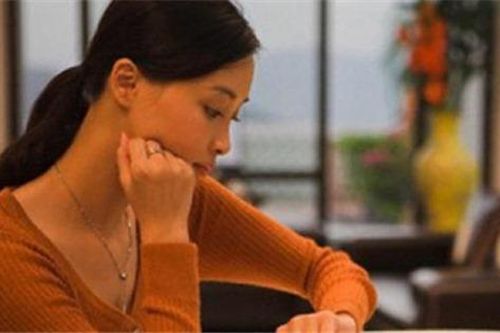 Phụ nữ thông minh tuyệt đối sẽ không làm 1 việc cho chồng
