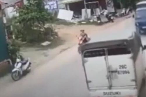 Xe tải lấn làn tông trực diện vào xe ngược chiều
