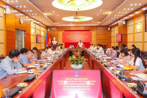 Bí thư Đảng ủy Khối DNTW làm việc với Ban Thường vụ Đảng ủy Tập đoàn