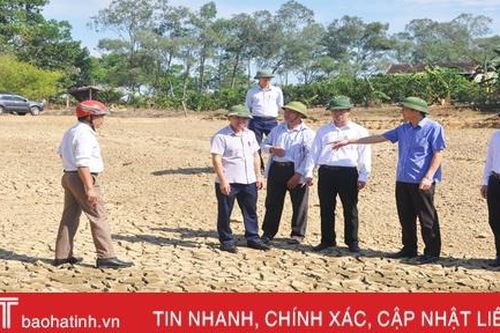 Khẩn trương nạo vét hồ đập thủy lợi phục vụ chống hạn