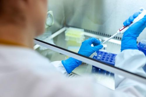 'Khả năng có được vắcxin ngừa COVID-19 hiệu quả vào 2021 là rất thấp'