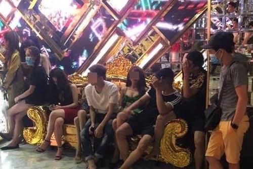 Hàng chục dân chơi phê ma túy trong các điểm ăn chơi ở Sài Gòn