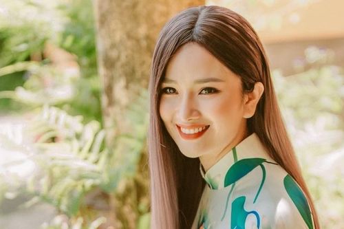 Hoa hậu Cao Thùy Dương khoe nhan sắc 'biến hóa' nhiều vẻ ở Đà Lạt