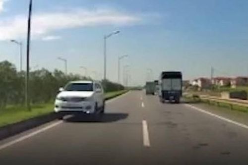 Truy nhanh, xử lý nghiêm lái xe đi ngược chiều trên cao tốc Hà Nội - Thái Nguyên