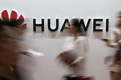 Trả đũa TQ, Anh cấm thiết bị 5G của Huawei từ cuối năm nay