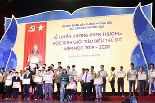 LẠM PHÁT DANH HIỆU HỌC SINH GIỎI