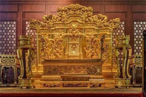 Bí ẩn 3 cái chết 'quỷ dị' bởi ghế rồng nơi Tử Cấm Thành