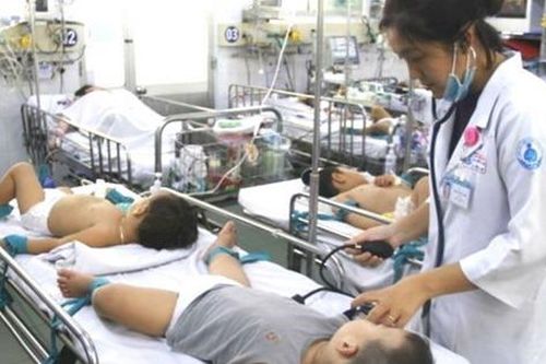 TP.HCM: Bệnh nhân khám sốt xuất huyết và tay chân miệng tăng nhanh