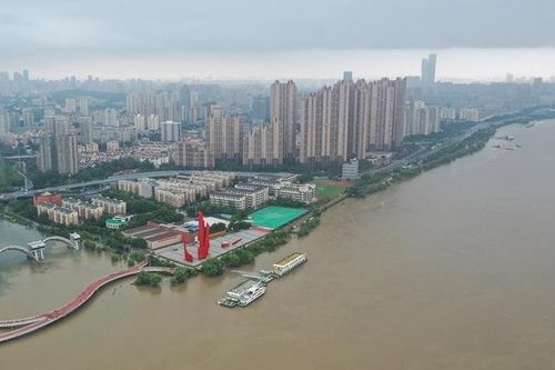 Hình ảnh lũ lụt ở Trung Quốc: Sông Trường Giang tiếp tục dâng cao, vượt mức báo động, vẫn lo ngại vỡ đập Tam Hiệp