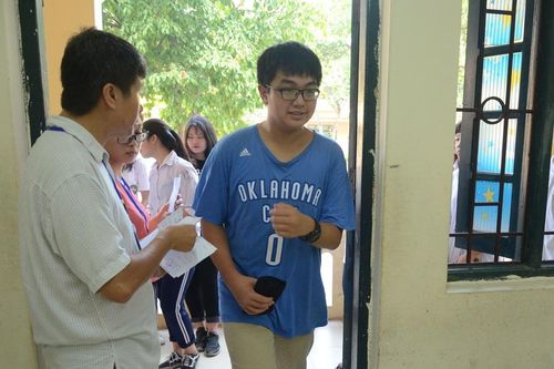 Cán bộ coi thi sẽ tự bốc thăm phòng thi