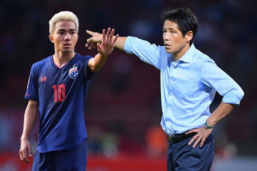 'Messi Thái' tuyên bố sớm vượt tuyển Việt Nam