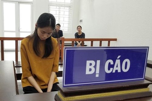 Xử 'nữ quái' giả vờ gọi người đến mua vàng rồi tạt axit cướp tiền