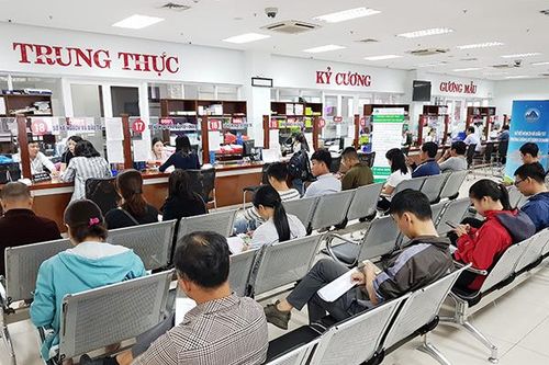 Chủ tịch TP Đà Nẵng: Cắt giảm triệt để thủ tục hành chính không cần thiết trong lĩnh vực sản xuất kinh doanh