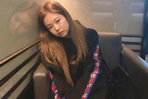 4 thành viên BlackPink đọ mặt mộc: Lisa và Jennie lộ nhan sắc thật, Jisoo mới gây bất ngờ nhất
