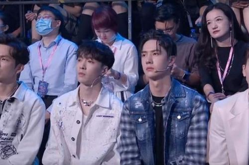 Chung Hán Lương 46 tuổi mà vẫn trẻ trung không kém Vương Nhất Bác, Trương Nghệ Hưng, Vương Gia Nhĩ trong Street Dance of China 3