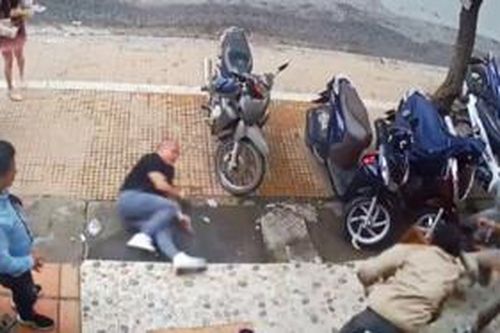 Đăng tải trạng thái chê bai khu dịch 'Quỷ Núi', người đàn ông bị võ sư hẹn đến quán cà phê hành hung
