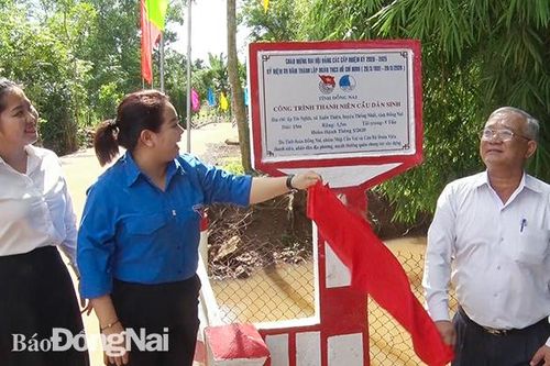 Khánh thành và đưa vào sử dụng 2 cây cầu dân sinh