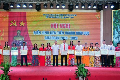 Hội nghị điển hình tiên tiến ngành Giáo dục tỉnh giai đoạn 2015-2020