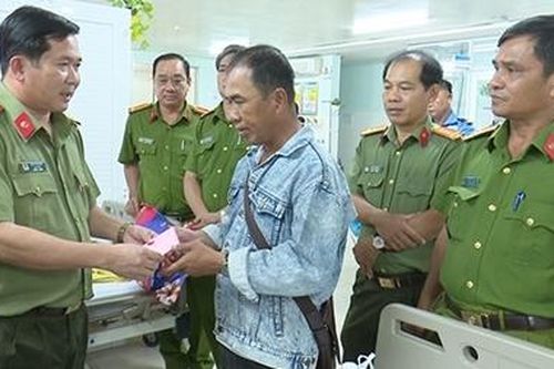 Đã bắt được nghi can phóng hỏa đốt nhà người tình