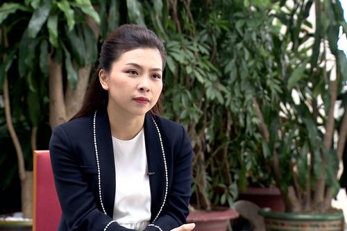 BTV Đài Trang: 'Tôi ngất xỉu khi bác sĩ nói con chỉ còn sống 3 tháng'