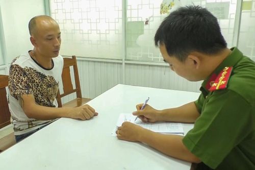 Bắt 6 người cho vay lãi 240%/năm